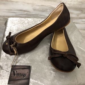 5/$20 Vintage Shoe Company leather ballet Size 6.5